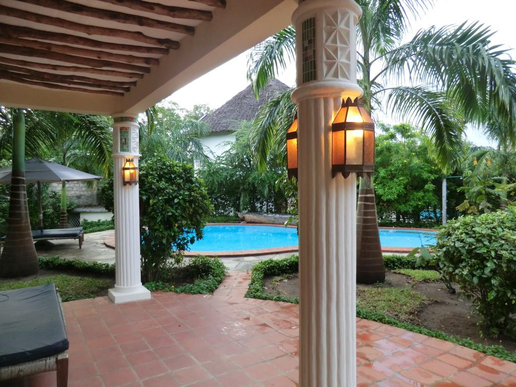 Villa Lamuhouse Playa de Diani Habitación foto