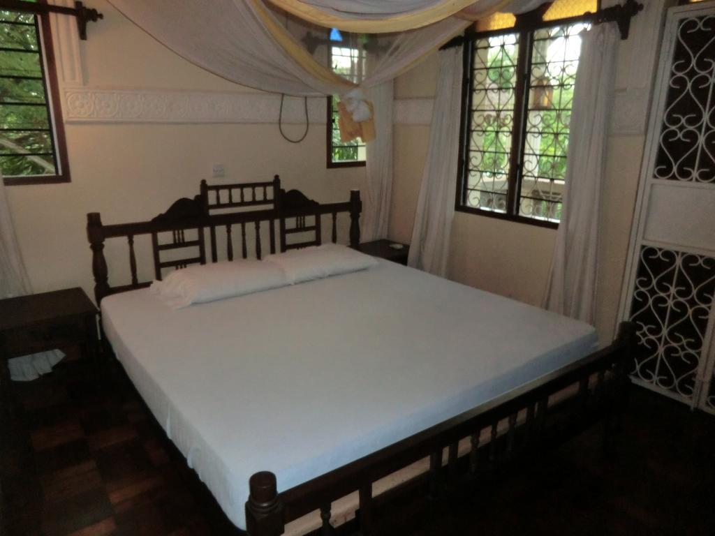 Villa Lamuhouse Playa de Diani Habitación foto